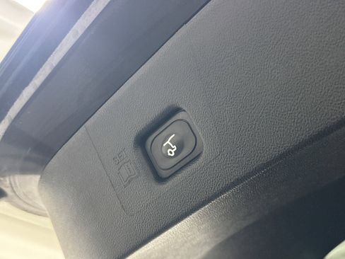 Certified 2022 Lincoln Nautilus Reserve w/ Monochromatic Package image 9