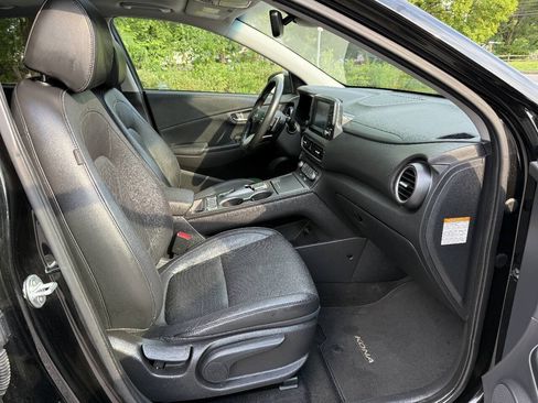 Used 2021 Hyundai Kona Limited w/ Cargo Package FWD image 19