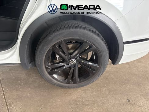 Used 2023 Volkswagen Tiguan SE R-Line AWD/4WD image 7