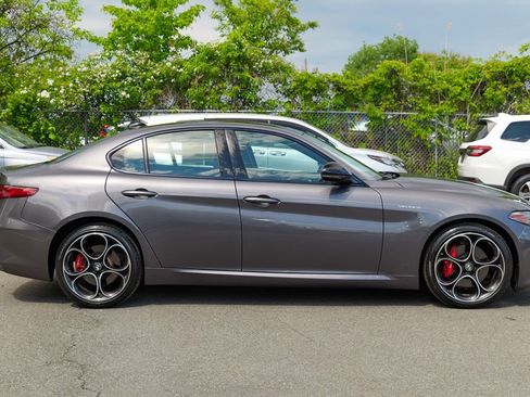 Used 2023 Alfa Romeo Giulia Veloce AWD/4WD image 8