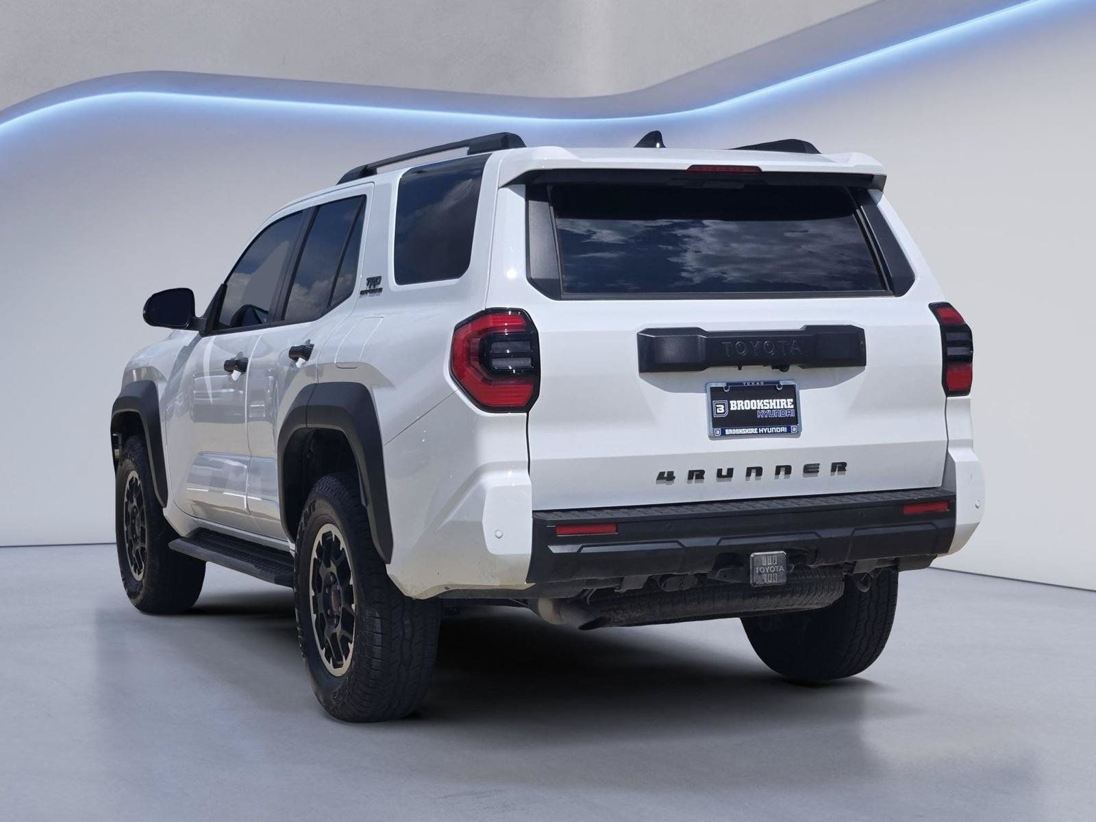 Used 2025 Toyota 4Runner TRD Off-Road Premium AWD/4WD image 8