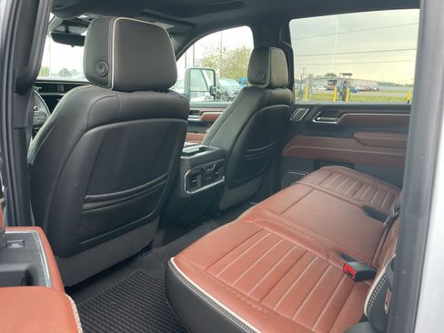 Used 2026 GMC Sierra 2500 Denali Ultimate AWD/4WD image 6