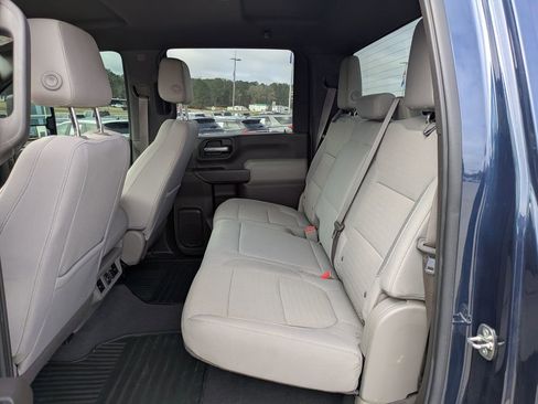 Used 2021 Chevrolet Silverado 2500 LT w/ Convenience Package image 8