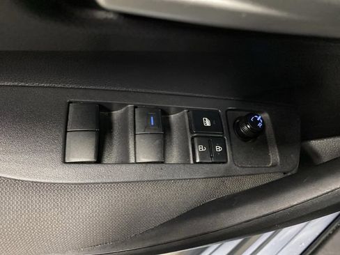 Used 2020 Toyota Corolla LE image 24