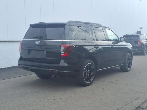 Certified 2022 Ford Expedition Limited image 6