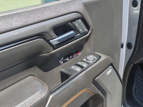 Used 2022 GMC Sierra 1500 AT4 w/ AT4 Preferred Package AWD/4WD image 14