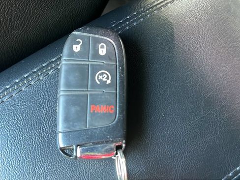 Used 2024 Jeep Compass Limited AWD/4WD image 28