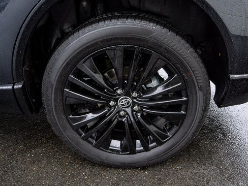 Used 2024 Toyota Venza Nightshade image 29