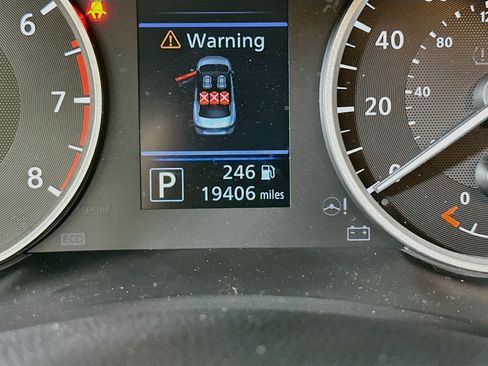 Used 2025 Nissan Sentra S FWD image 18