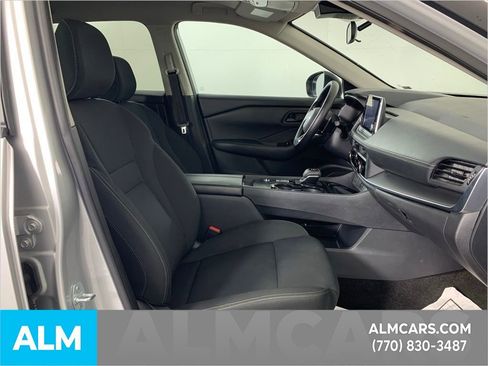 Used 2024 Nissan Rogue S image 35