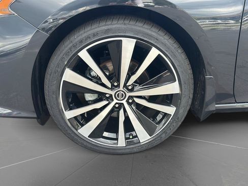 Used 2021 Nissan Altima 2.5 Platinum AWD/4WD image 23