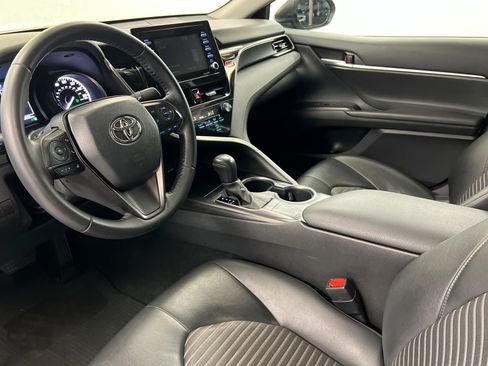 Used 2024 Toyota Camry SE FWD image 15