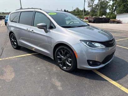 Used 2020 Chrysler Pacifica Limited