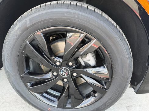 Used 2024 Buick Encore GX Sport Touring image 25