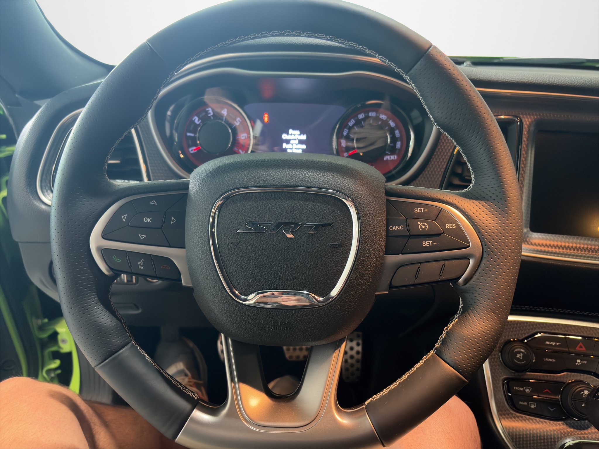 Used 2015 Dodge Challenger SRT Hellcat RWD image 11