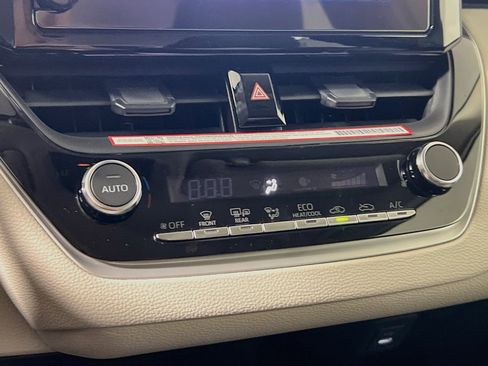 Used 2026 Toyota Corolla LE FWD image 24