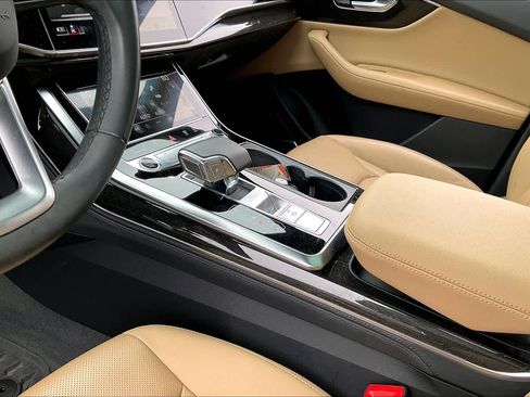 Used 2022 Audi Q8 Prestige image 19