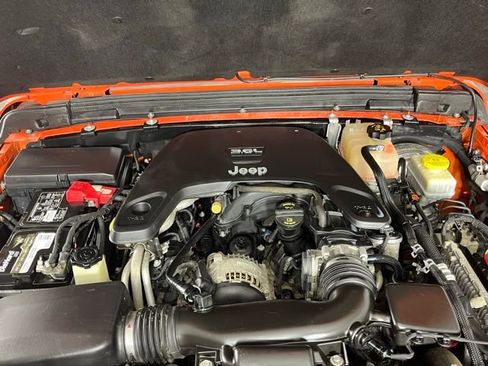 Used 2018 Jeep Wrangler Sport image 8