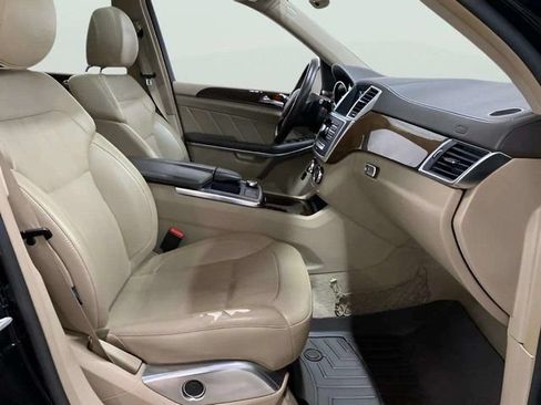 Used 2013 Mercedes-Benz GL 450 4MATIC image 27