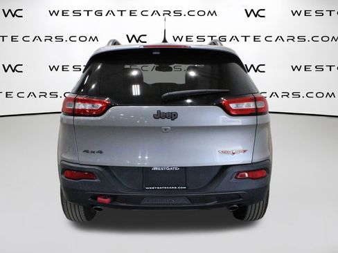 Used 2016 Jeep Cherokee Trailhawk image 7