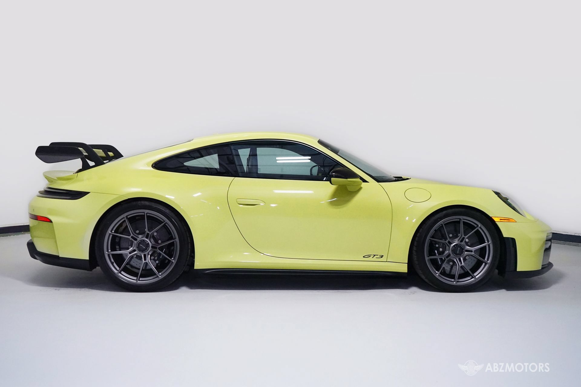 Used 2026 Porsche 911 GT3 RWD image 3