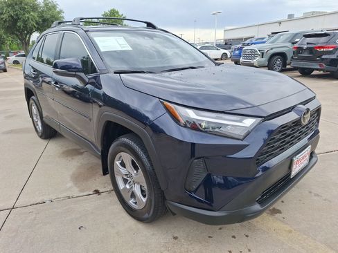 Used 2025 Toyota RAV4 XLE w/ Convenience Package FWD image 8