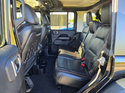 Used 2018 Jeep Wrangler Unlimited Rubicon w/ Safety Group AWD/4WD image 30