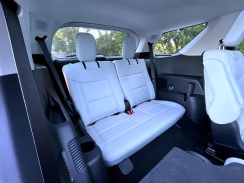 New 2026 Ford Explorer Platinum w/ LUX Leather Package AWD/4WD image 22