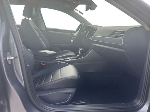 Used 2024 Volkswagen Jetta SE image 15