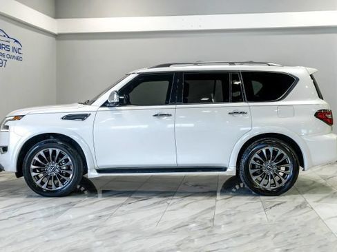 Used 2023 Nissan Armada Platinum w/ Captain's Chairs Package RWD image 13