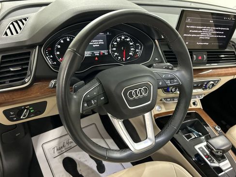 Used 2023 Audi Q5 2.0T Premium w/ Convenience Package AWD/4WD image 4