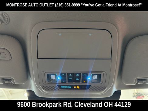 Used 2021 Ford Explorer Limited w/ Equipment Group 301A AWD/4WD image 31