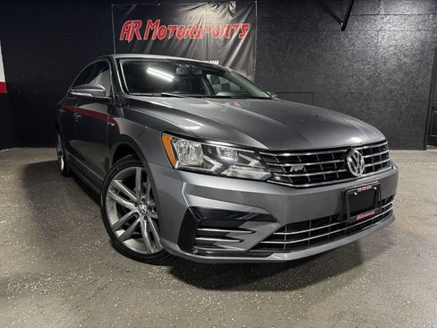Used 2017 Volkswagen Passat 1.8T R-Line FWD image 6
