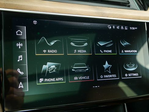 Used 2023 Audi e-tron Premium w/ Convenience Plus Package AWD/4WD image 13
