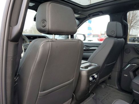 Used 2024 GMC Yukon Denali image 32