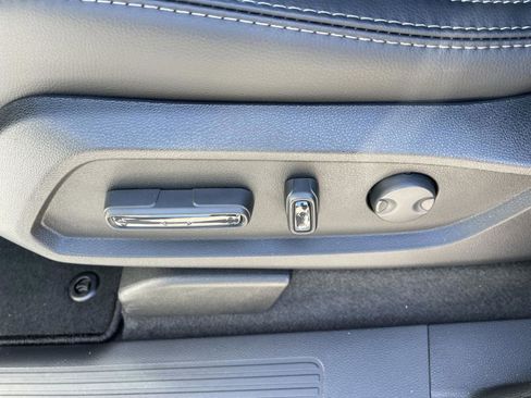 New 2025 Honda Pilot EX-L image 14