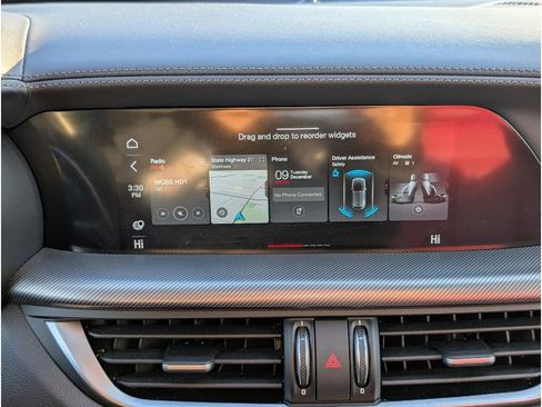 Used 2022 Alfa Romeo Stelvio Veloce image 22