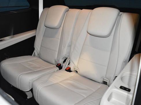 Certified 2025 Mercedes-Benz GLS 450 4MATIC image 21