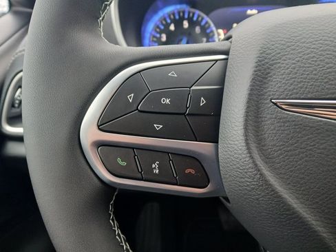 New 2026 Chrysler Pacifica Select image 11