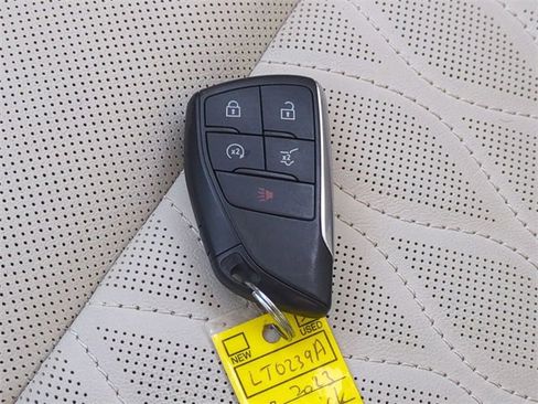 Used 2023 Buick Envision Avenir image 29