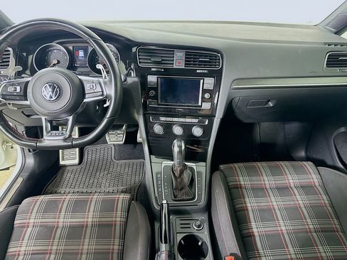 Used 2019 Volkswagen GTI SE image 17