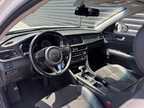 Used 2018 Kia Optima S w/ Panoramic Sunroof Package FWD image 4