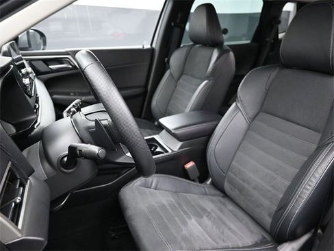 Used 2023 Mitsubishi Outlander SE image 14