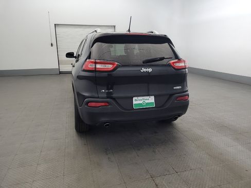 Used 2014 Jeep Cherokee Latitude AWD/4WD image 6