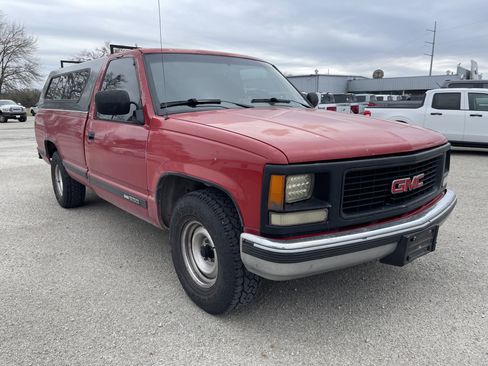 Used 1988 GMC Sierra 1500 2WD Regular Cab image 2