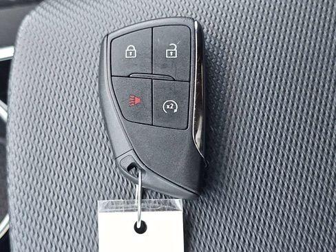 Used 2026 Chevrolet Equinox LT FWD image 30