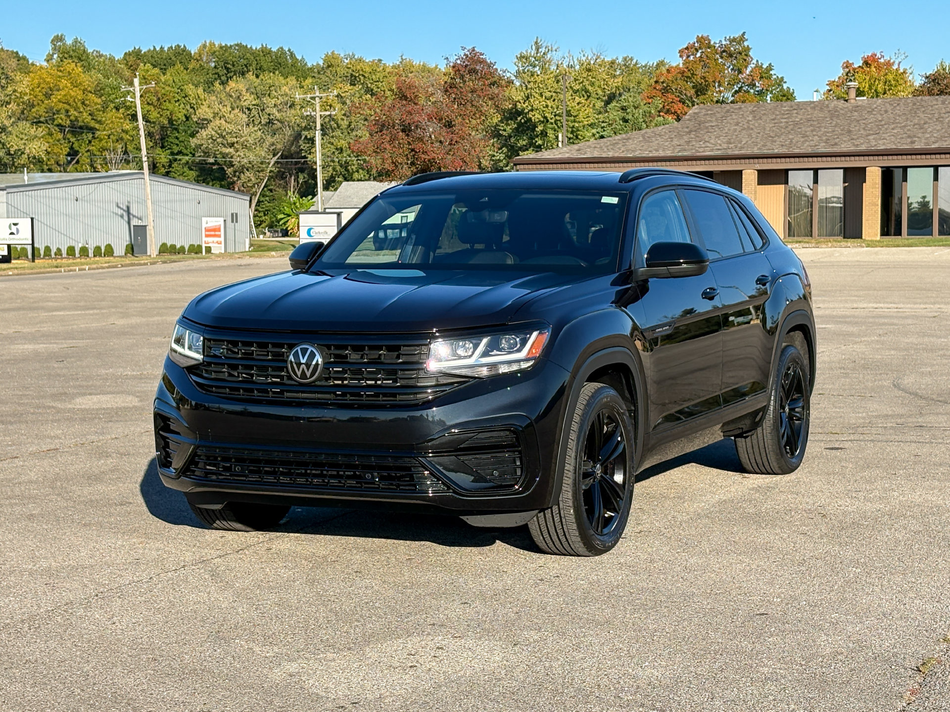 Used 2023 Volkswagen Atlas Cross Sport SEL R-Line AWD/4WD image 4