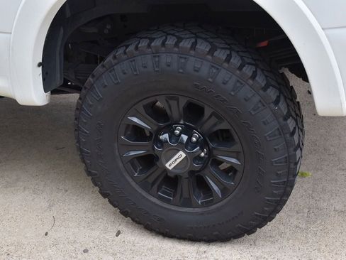 Certified 2022 Ford F350 Platinum w/ Tremor Off-Road Package AWD/4WD image 10