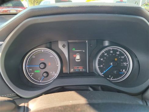 Used 2022 Toyota Venza LE image 29