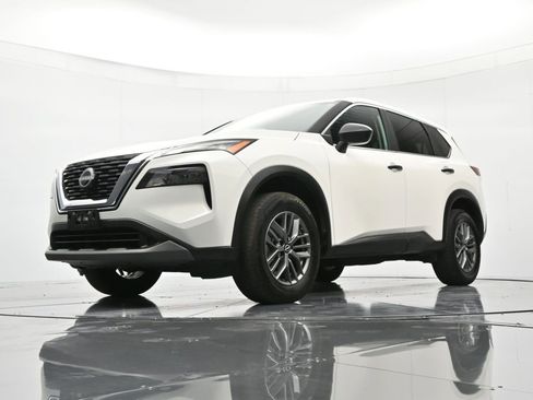 Certified 2023 Nissan Rogue S image 36